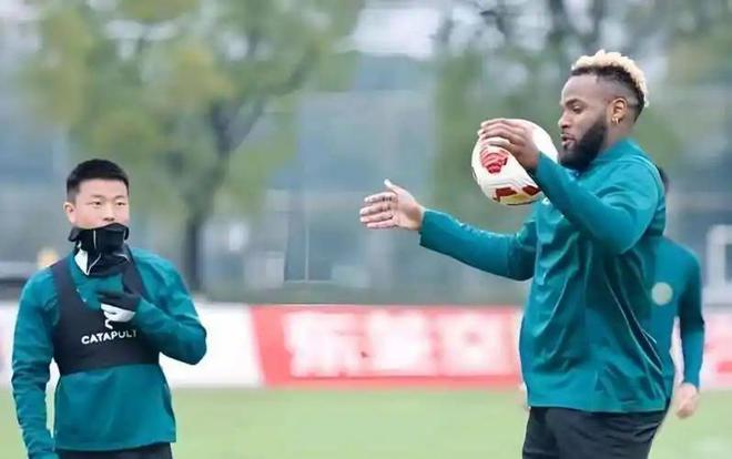 熊猫直播tv-欧预赛局势动荡:有意外的一天,谁将胜出?的简单介绍