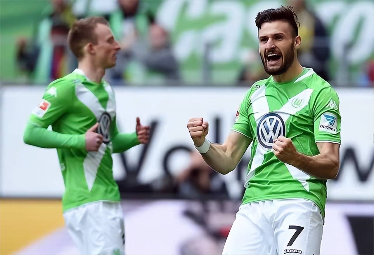 熊猫直播-包含沃尔夫斯堡战胜狂龙,豪取胜利,追赶联赛前三名的词条