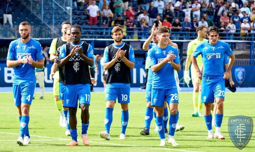 体育赛事直播-罗马球迷闹场事件,意甲风波不断,联赛形势动荡的简单介绍