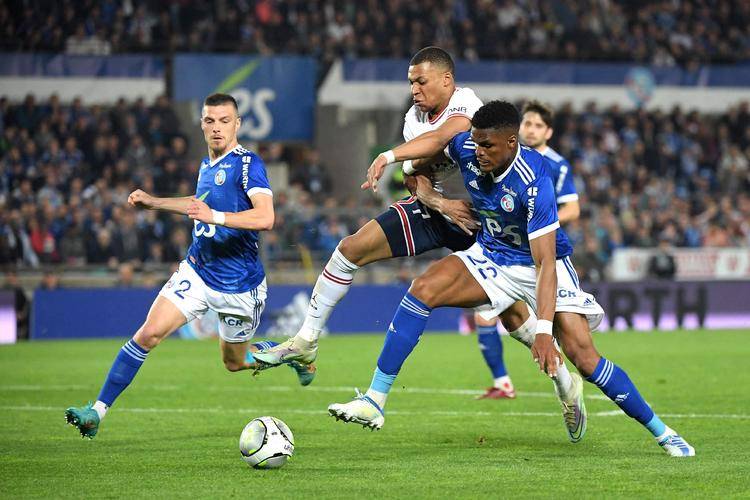 摩纳哥客场战胜斯特拉斯堡，重返联赛前四