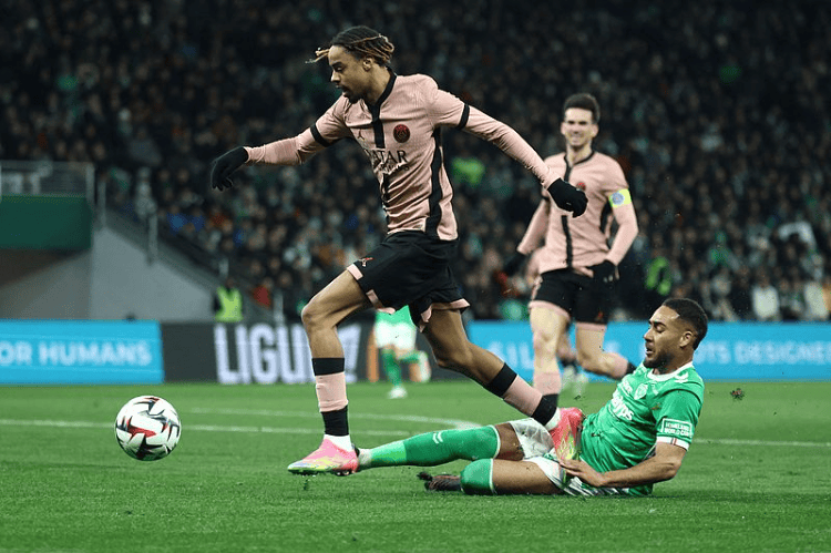 关于圣埃蒂安客场失分,保级压力不减的信息 关于圣埃蒂安客场失分,保级压力不减的信息