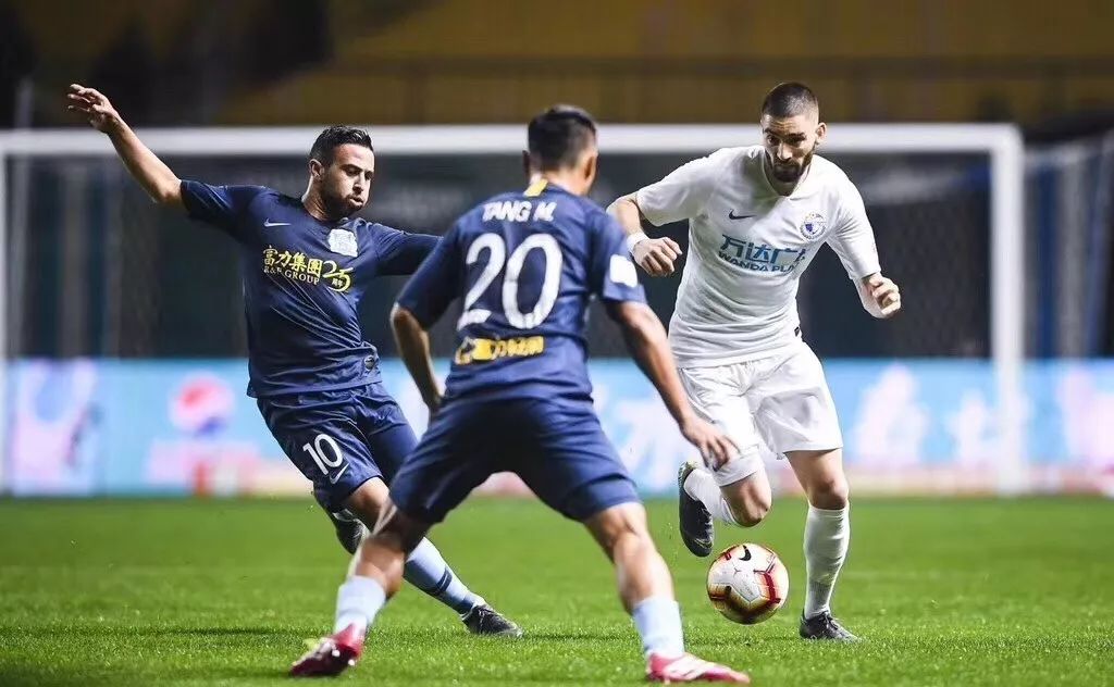 熊猫直播官网-广州富力凭借制胜进球赢得比赛,大连一方主场告捷的简单介绍