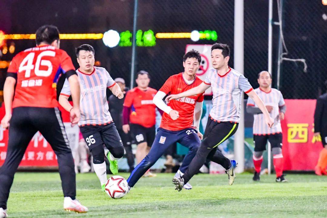 比分不停更迭,双方实力不分伯仲的简单介绍 比分不停更迭,双方实力不分伯仲的简单介绍