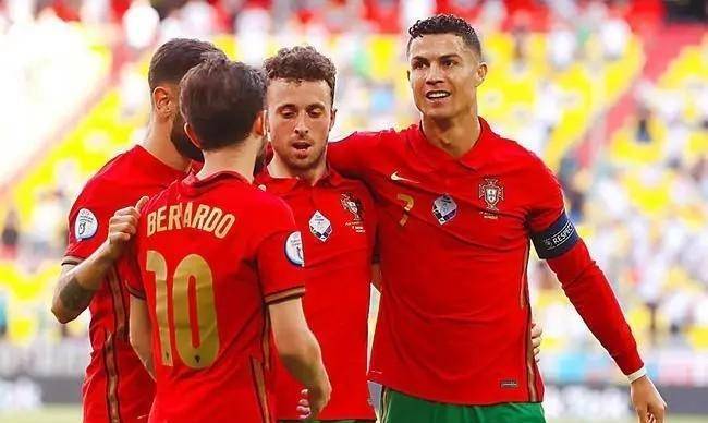 德国队备战葡萄牙,誓取晋级胜利 德国队备战葡萄牙,誓取晋级胜利