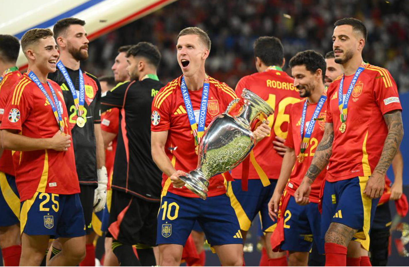 体育赛事直播-关于意大利险胜葡萄牙,闯入欧锦赛四强的信息