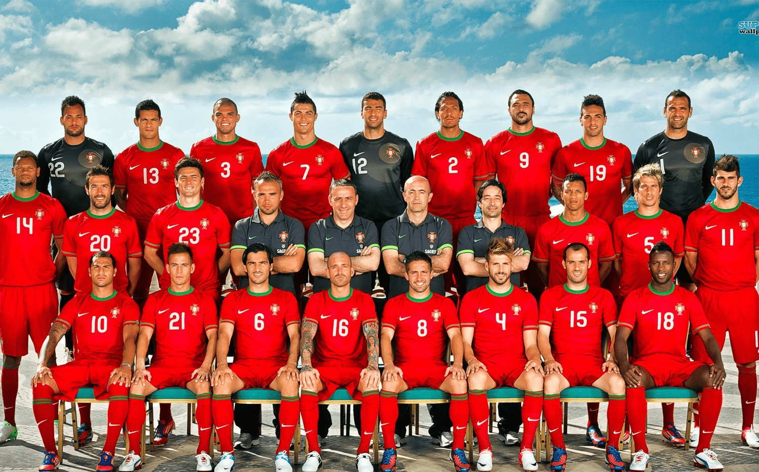 关于欧国联比赛夺冠球队开心庆祝，精彩瞬间的信息