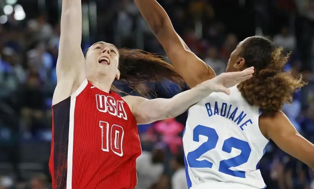 熊猫体育app-包含美洲杯：美国女篮大胜加拿大，夺冠的词条