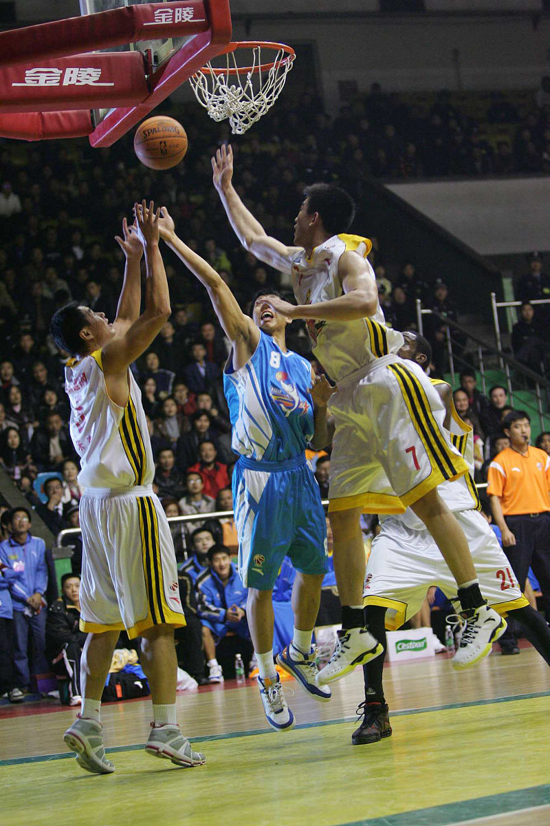 湖北队攻防兼备在比赛中取得胜利