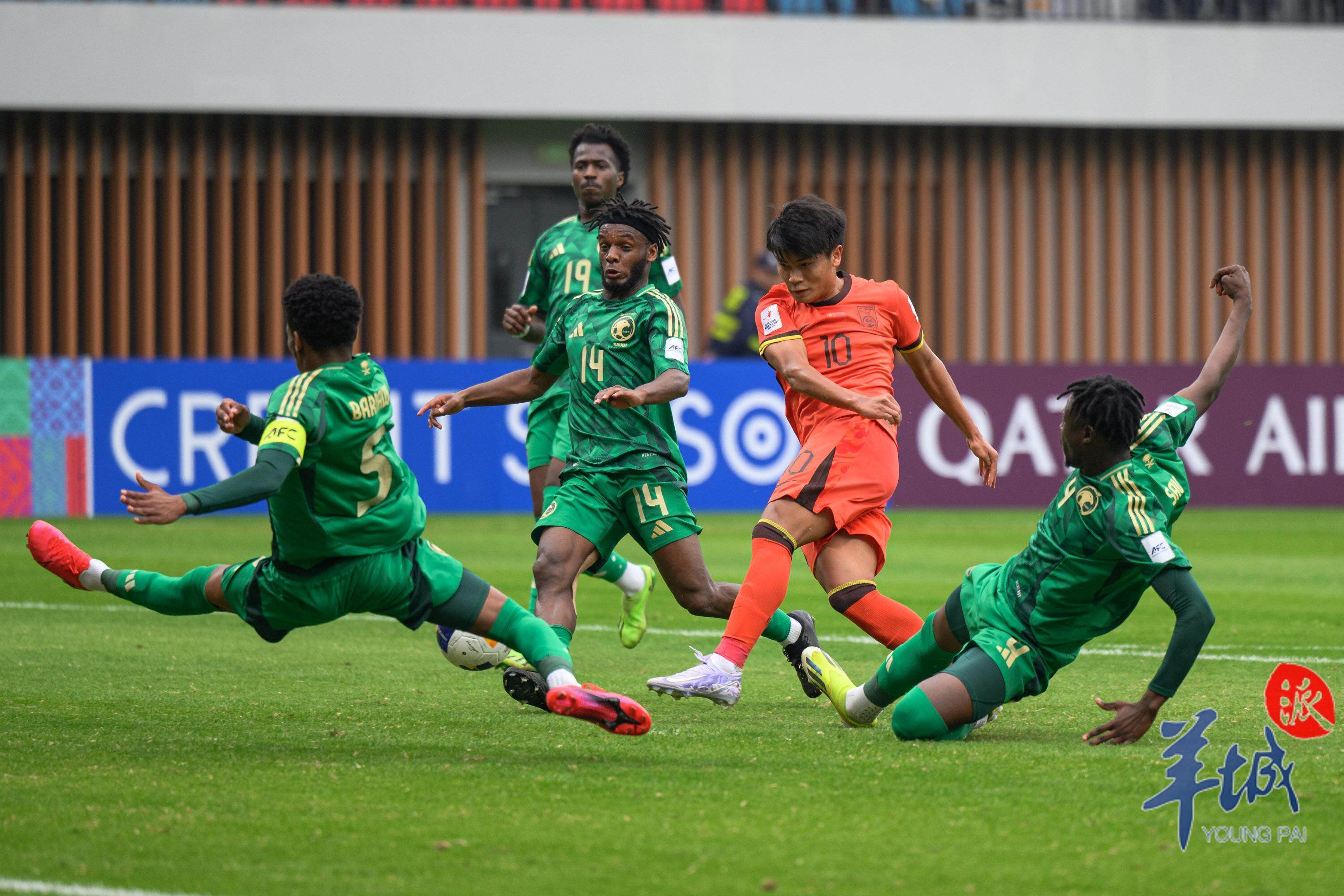 熊猫体育直播-亚洲球员在国际比赛中展现技术实力