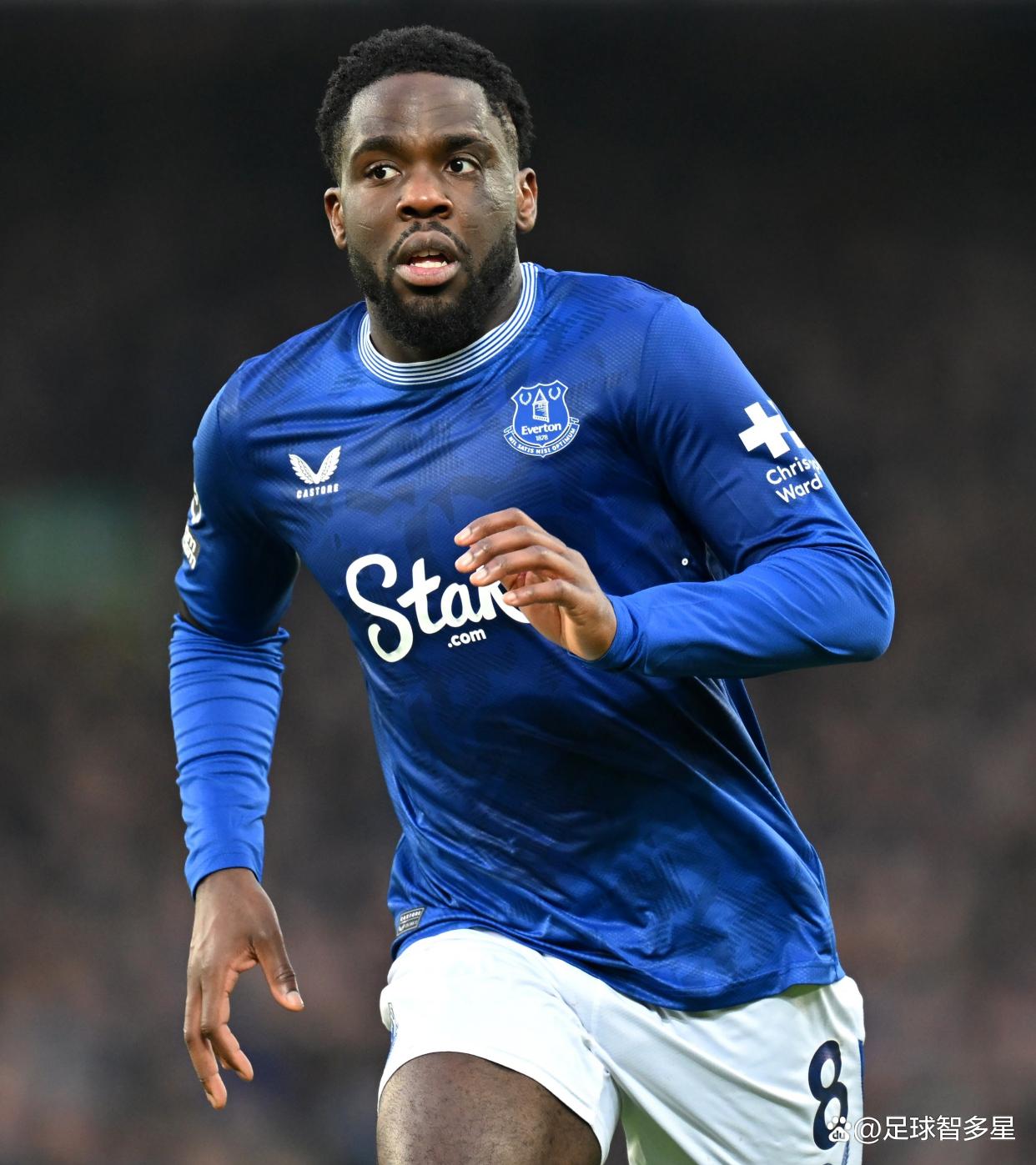 熊猫体育直播-埃弗顿锋线火力全开，轻取对手