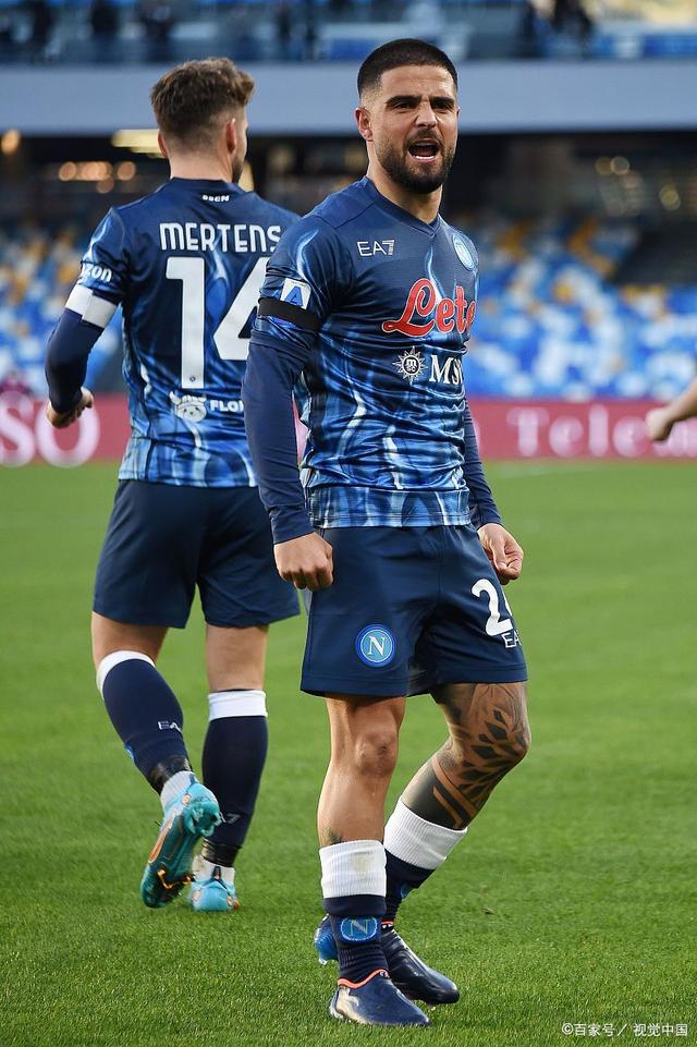 包含那不勒斯客场不敌佛罗伦萨，遭遇失利的词条
