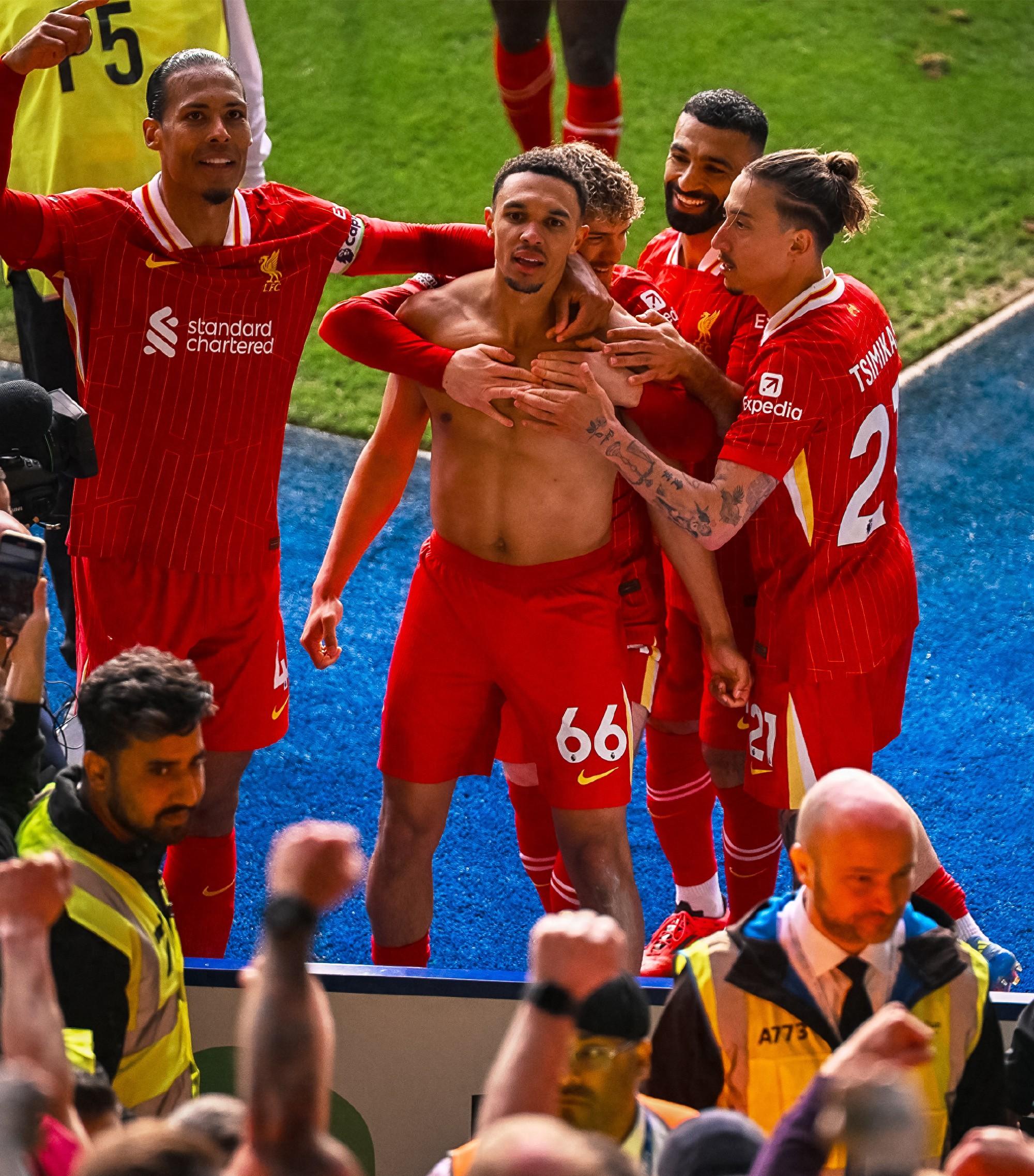 熊猫体育app-阿诺德弯腰破门,英格兰队晋级成功