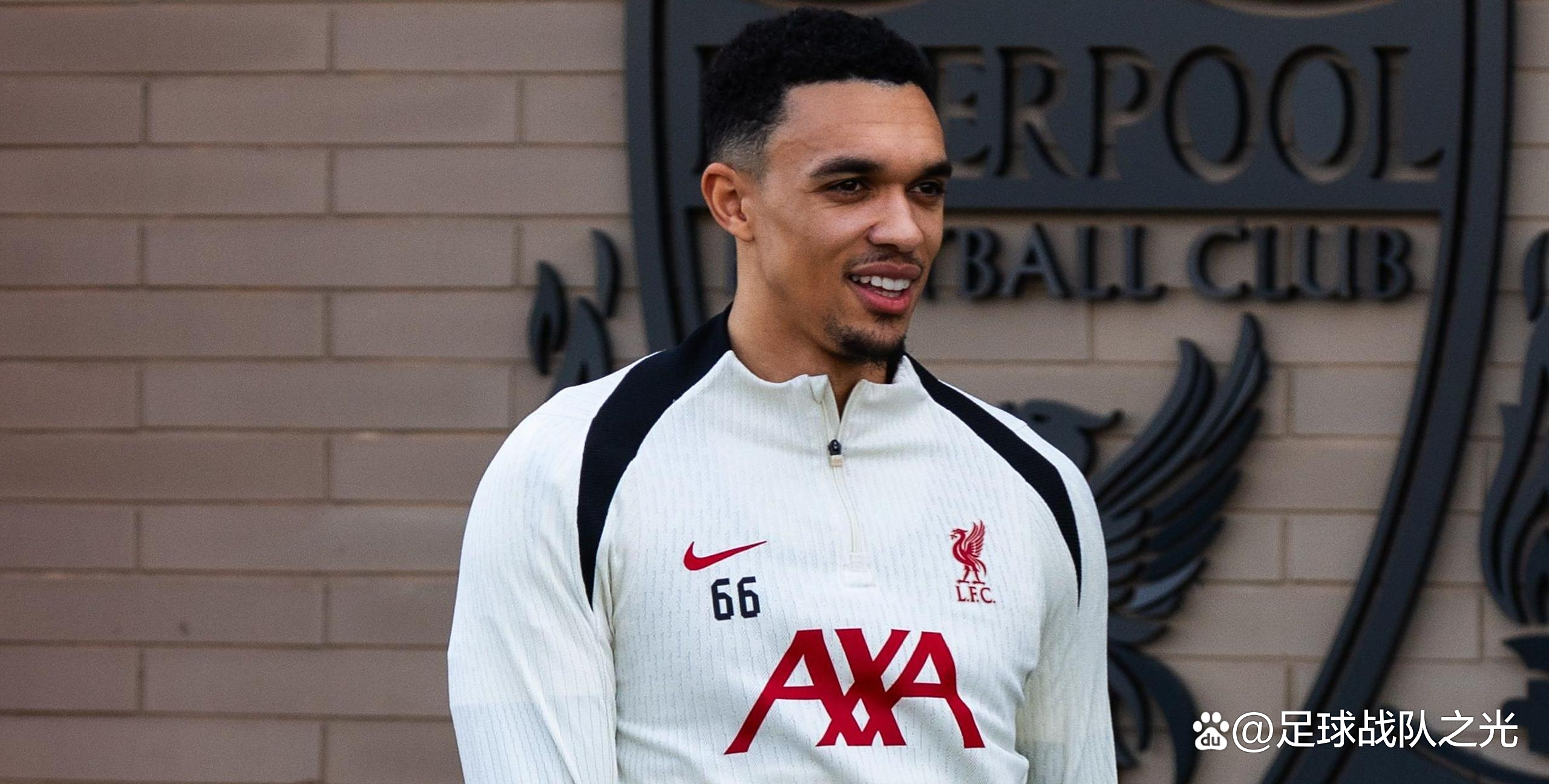 阿诺德弯腰破门,英格兰队晋级成功 阿诺德弯腰破门,英格兰队晋级成功