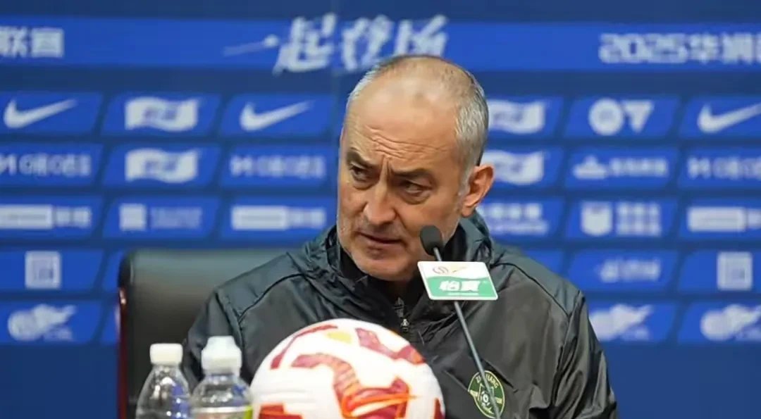 西班牙球员表现出色，成为焦点人物