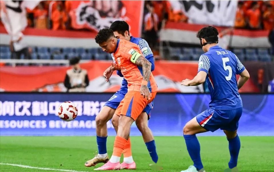 体育赛事直播-申鑫客场逼平鲁能，表现亮眼