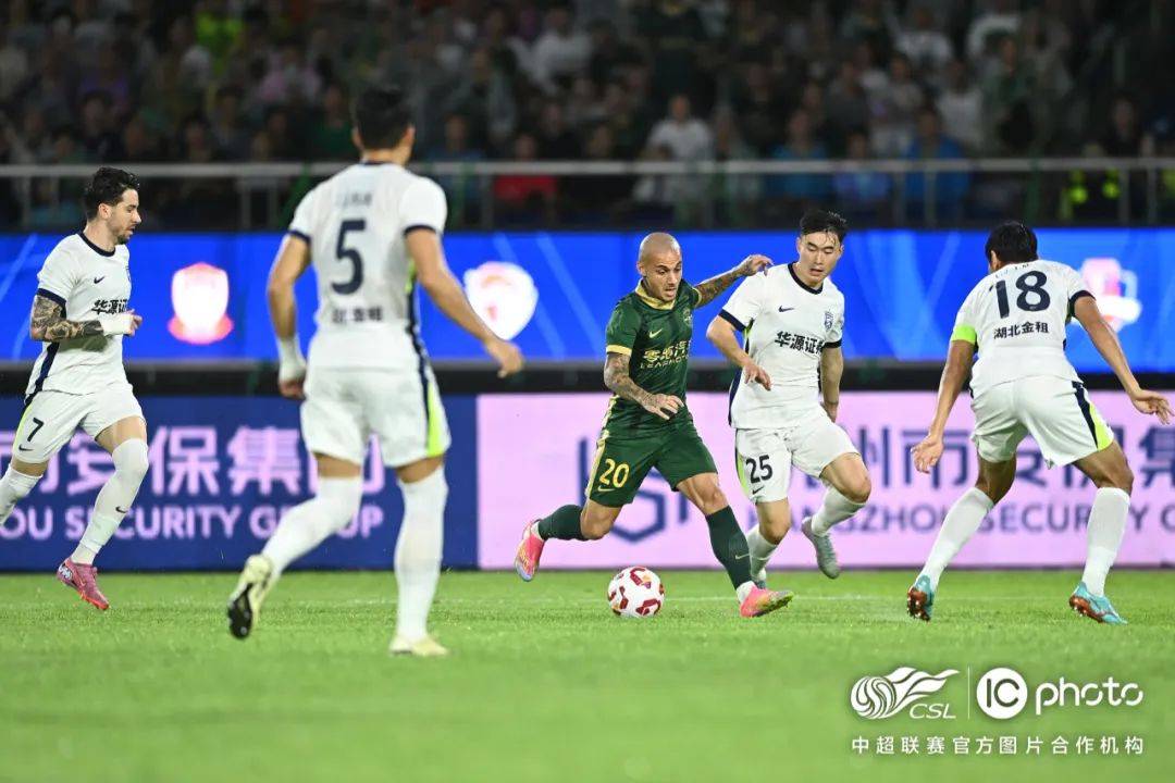 熊猫体育直播-绿城主场大胜,锋线火力全开