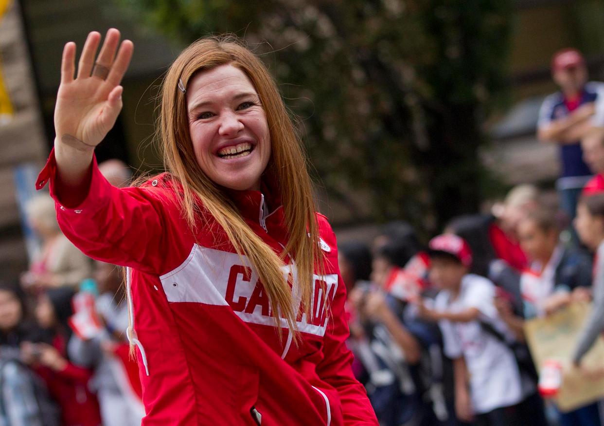 加拿大选手夺得自行车比赛金牌