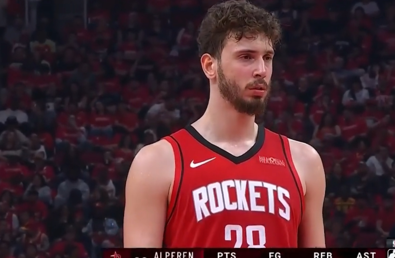 猛龙客场告捷，范弗利特火热表现