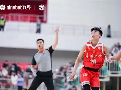 赛季揭幕轰动球坛，喜马拉雅级对决惊艳呈现