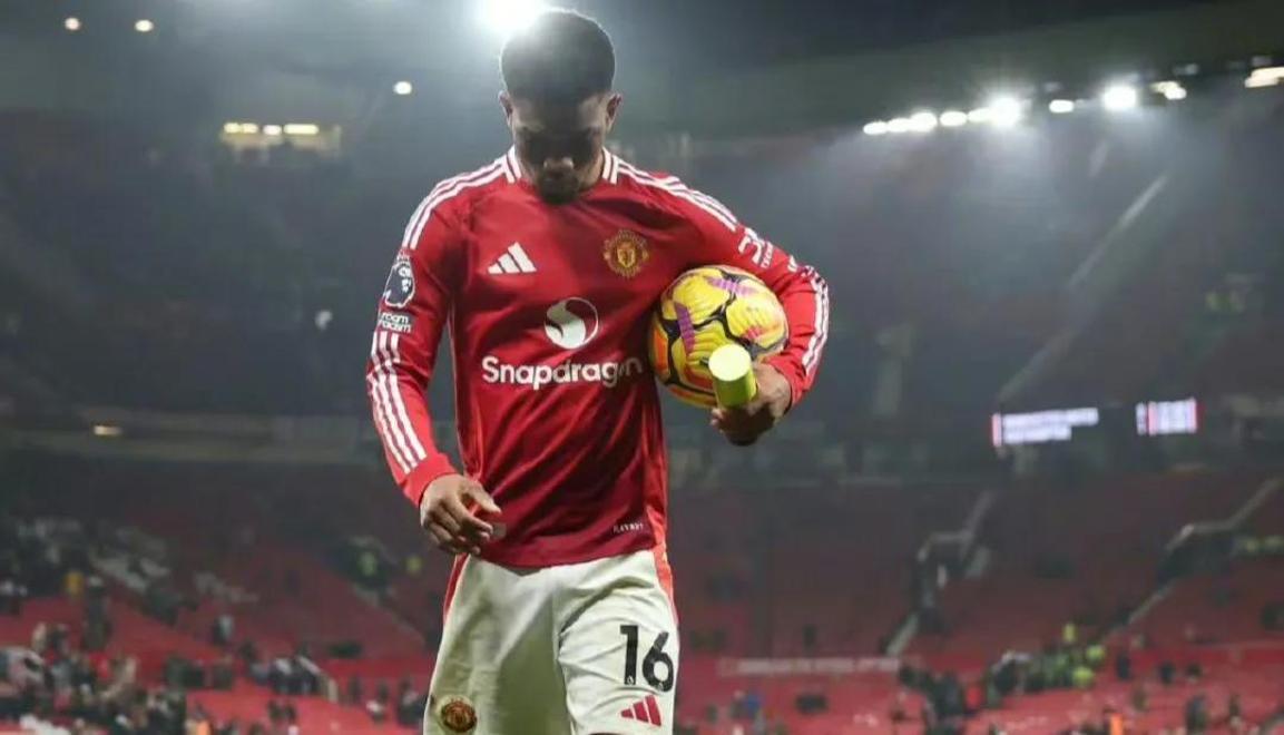 熊猫TV-曼联遭遇主场尴尬失利,需重整旗鼓