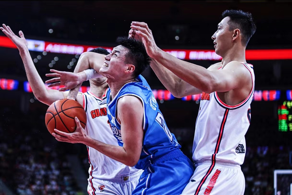 熊猫直播APP-大连男篮力克对手，展现强悍战斗力