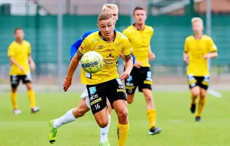 包含瑞典队在客场比赛中不畏艰险,最终获得胜利的词条 包含瑞典队在客场比赛中不畏艰险,最终获得胜利的词条