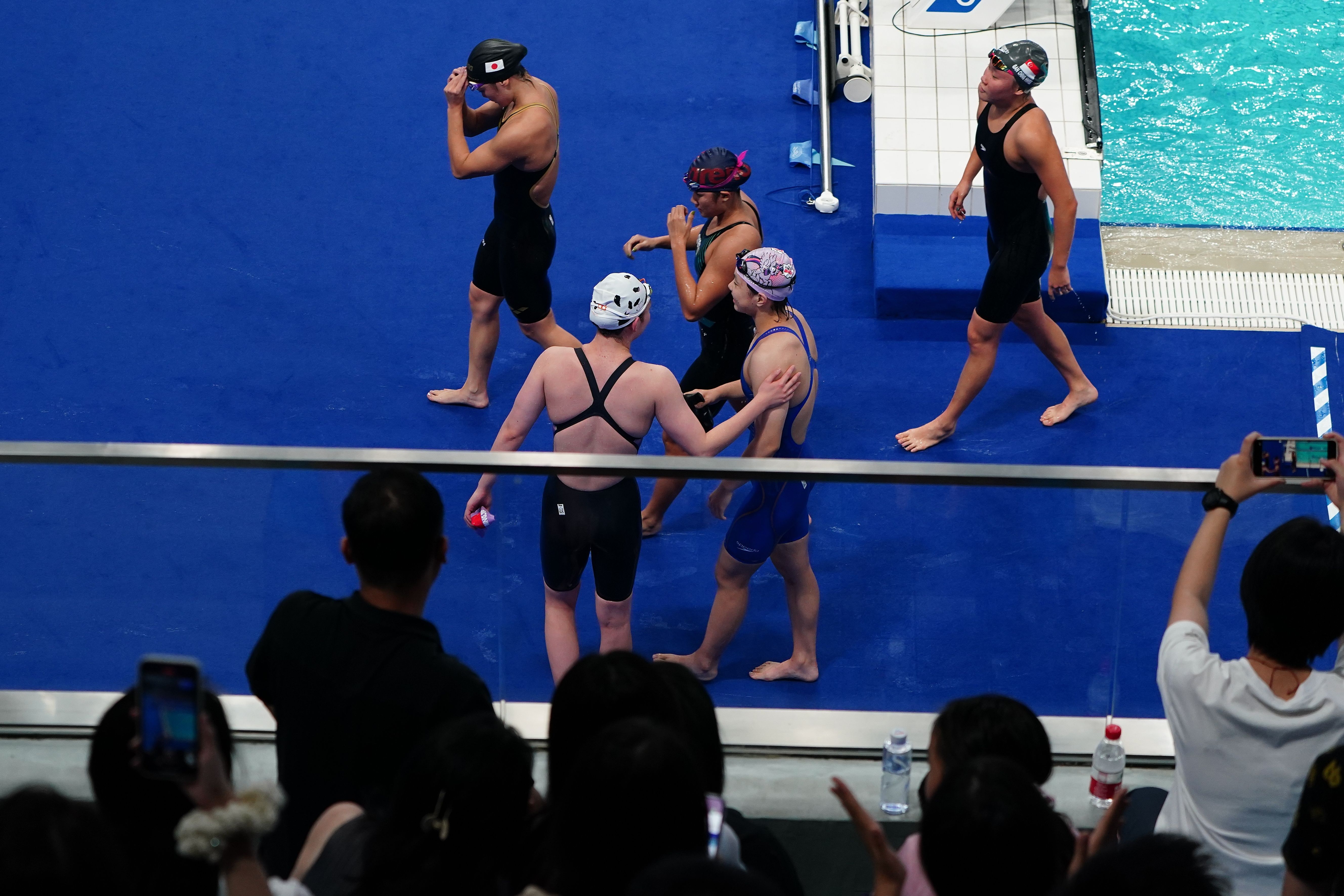 中东篮球盛事掀起狂潮，球迷热情高涨