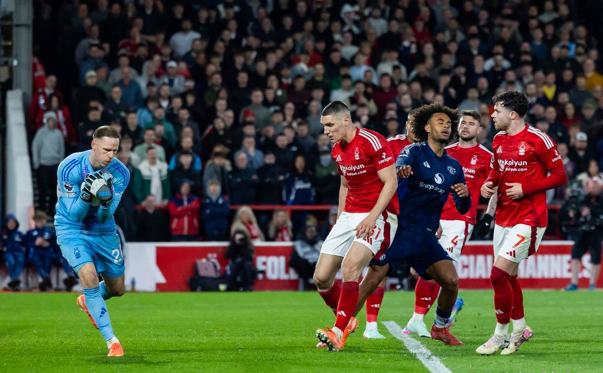 切尔西客场追求胜利,争取拿下曼联三分 切尔西客场追求胜利,争取拿下曼联三分