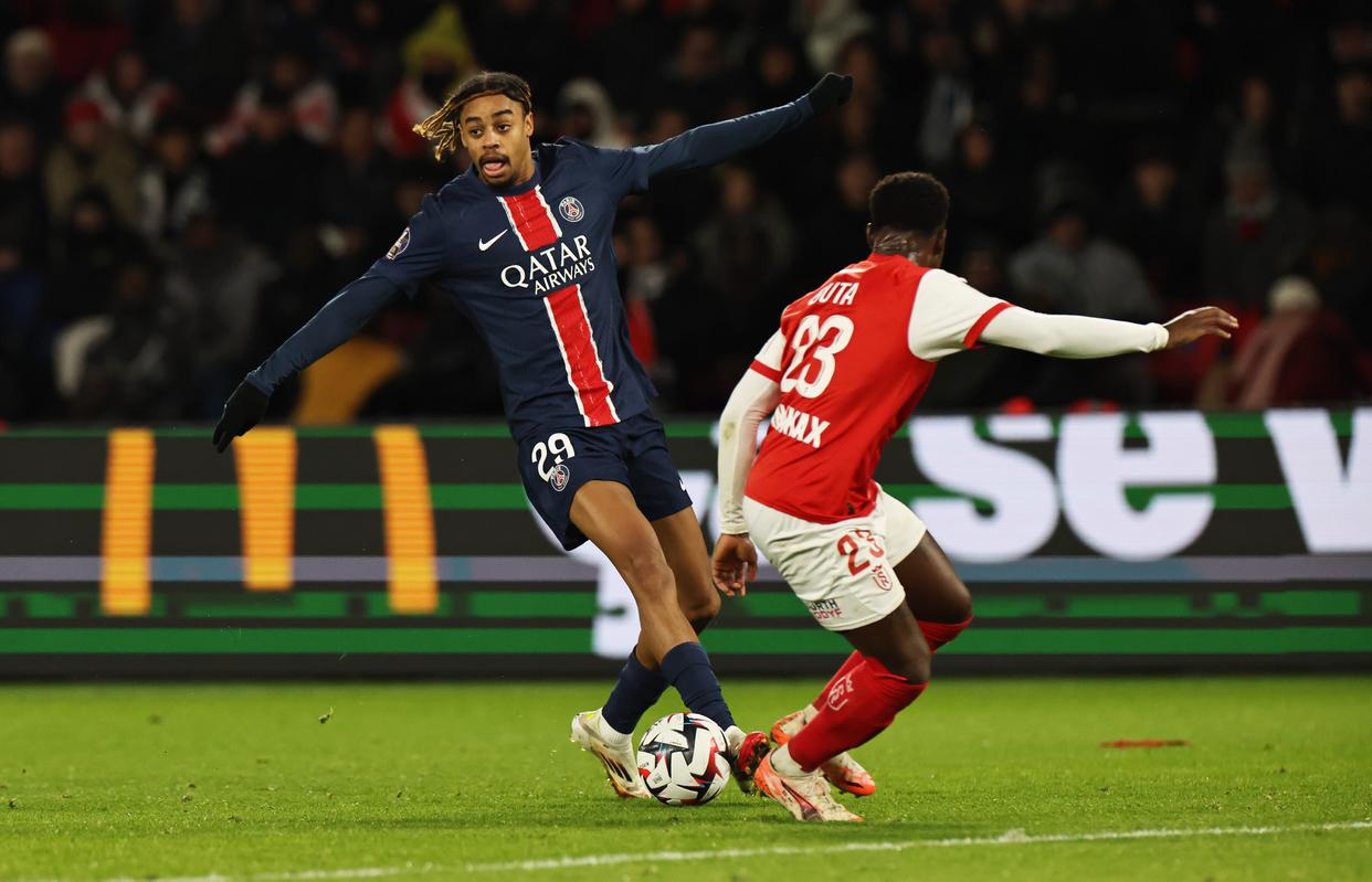 法国豪取大胜,备战国际足球比赛 法国豪取大胜,备战国际足球比赛