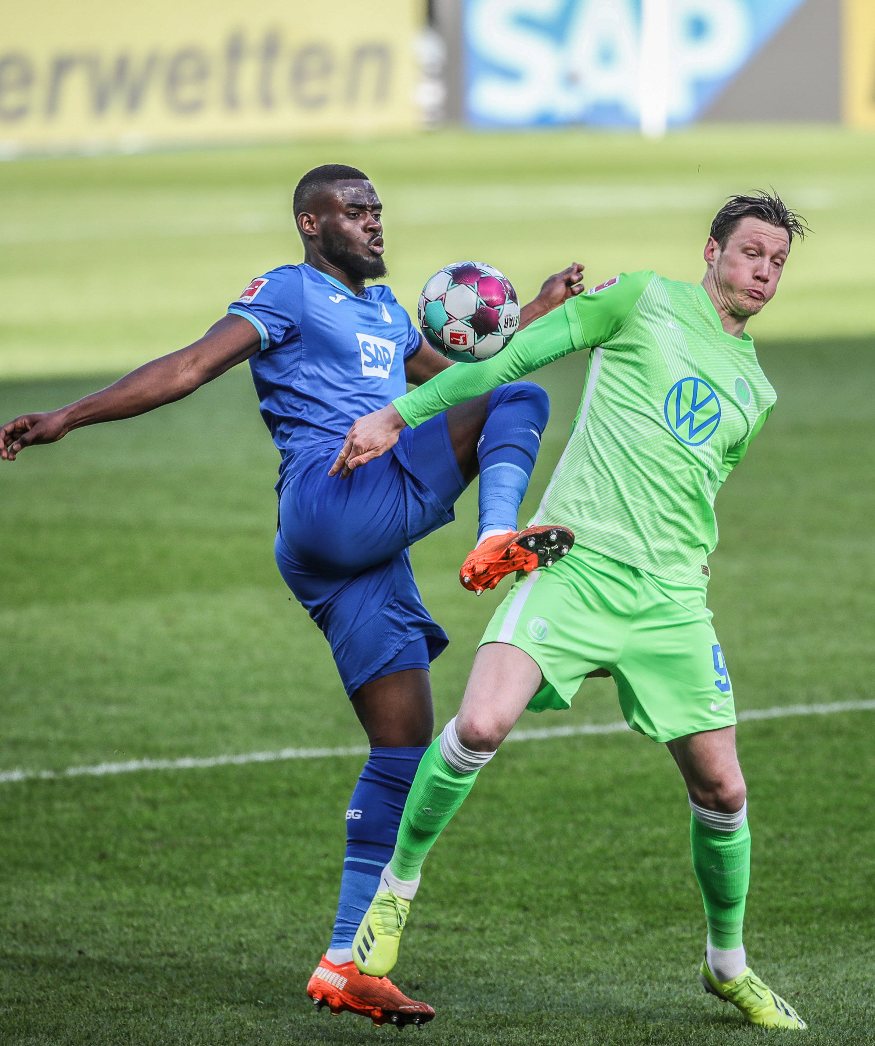 沃尔夫斯堡成功捍卫主场,实现胜场保持 沃尔夫斯堡成功捍卫主场,实现胜场保持